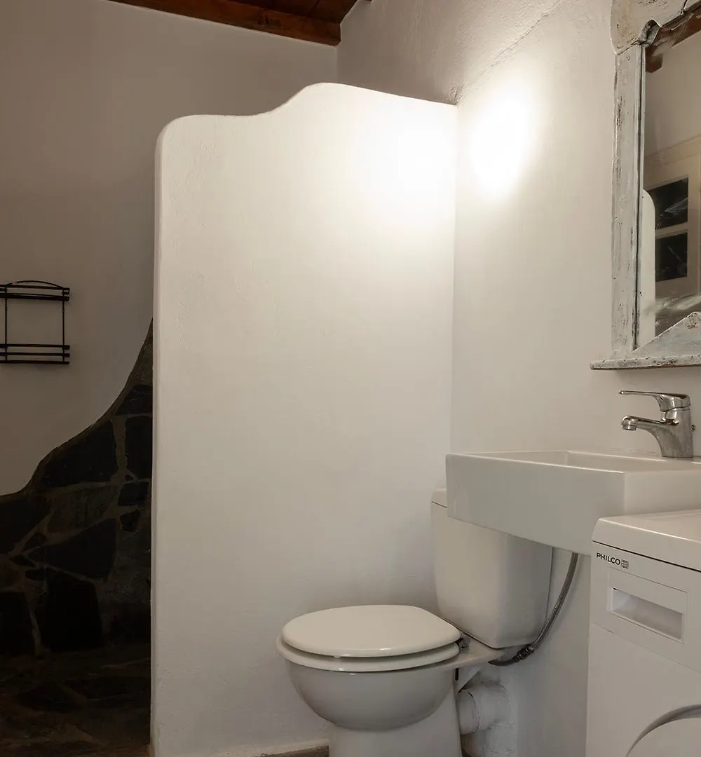Two Houses Lighthouse Apartment Fanari  Griechenland